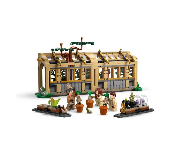 LEGO® Harry Potter: Castelul Hogwarts™: Ora de Herbologie (76445)