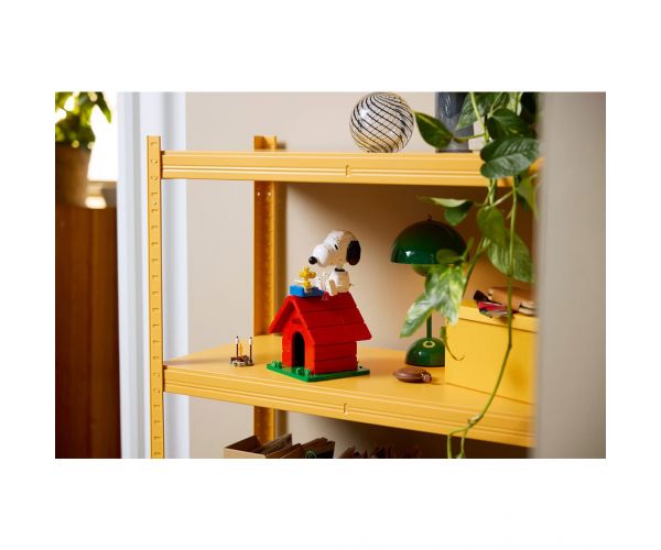 LEGO® Ideas: Peanuts: Căsuța lui Snoopy (21368)