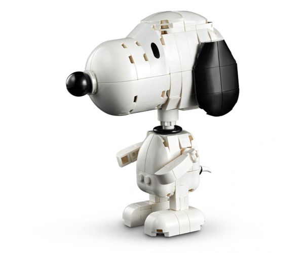 LEGO® Ideas: Peanuts: Căsuța lui Snoopy (21368)