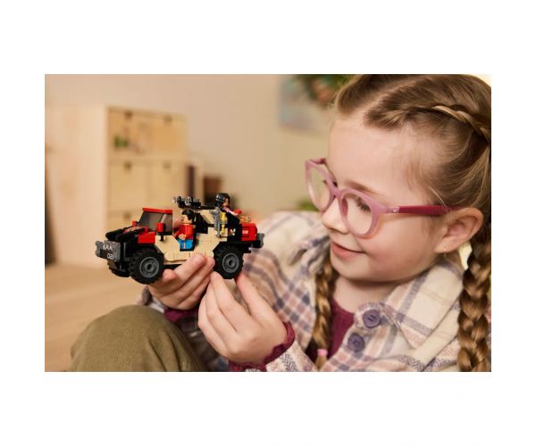 LEGO® Jurassic World: Evadarea cu vehiculul de teren de raptor (76972)