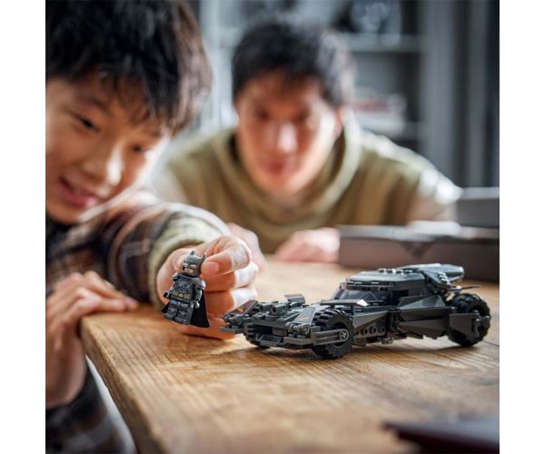 LEGO® Marvel: Batman împotriva lui Superman™: Batmobile™ (76331)