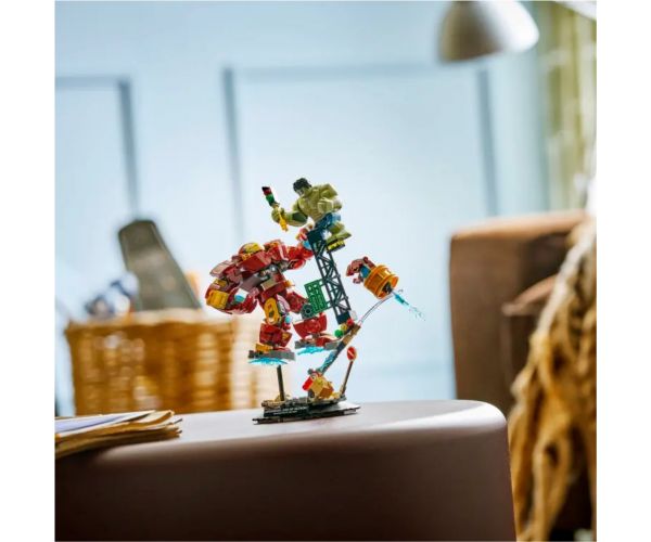 LEGO® Marvel: Lupta uriașă dintre Hulkbuster și Hulk (76343)