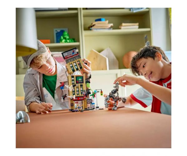 LEGO® Marvel: Omul-Păianjen vs. Mysterio: Lupta de la redacție (76342)