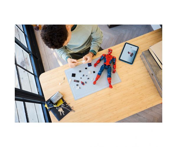 LEGO® Marvel: figurina de acțiune Omul-Păianjen (76346)