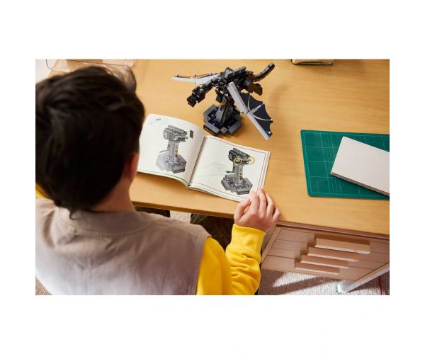 LEGO® Minecraft: Dragonul Ender (21595)