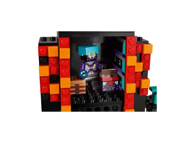 LEGO® Minecraft: A Bevégzőtorony (21279)