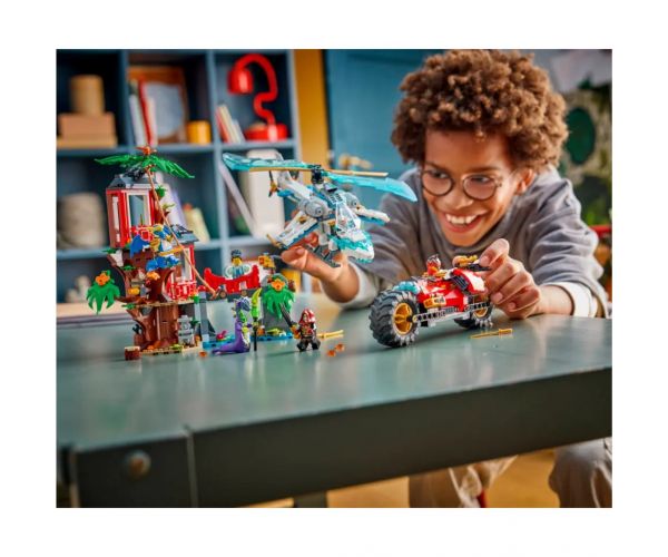LEGO® Ninjago: Bătălia vehiculelor ninja la casa din copac (71857)