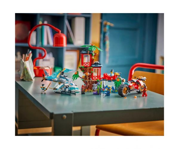 LEGO® Ninjago: Bătălia vehiculelor ninja la casa din copac (71857)