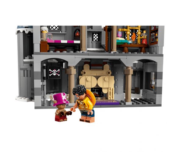 LEGO® One Piece: Bătălia de la Castelul Drum (75645)