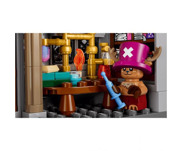 LEGO® One Piece: Bătălia de la Castelul Drum (75645)