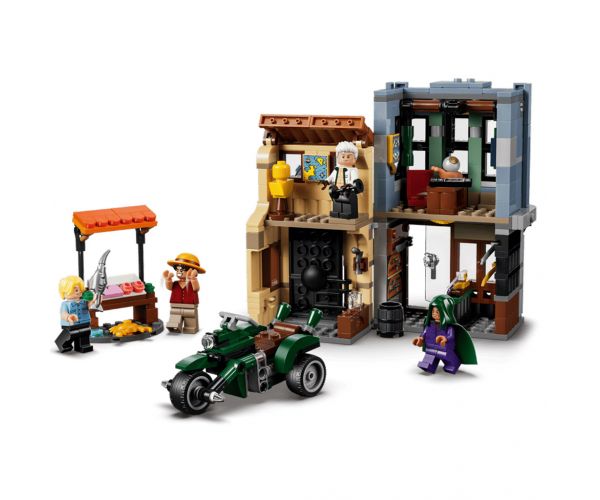 LEGO® One Piece: Confruntarea cu căpitanul Smoker (75642)