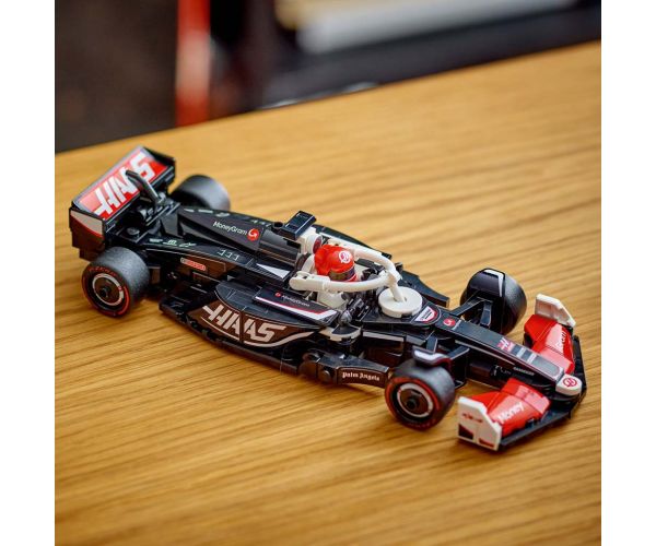 LEGO® Speed Champions: Mașina de curse MoneyGram Haas F1® Team VF-24 (77250)