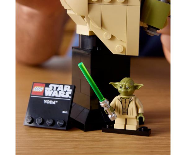 LEGO® Star Wars™: Bustul lui Yoda™ (75438)