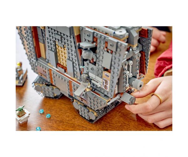 LEGO® Star Wars™: Sandcrawler Offworld și Mudhorn (75453)