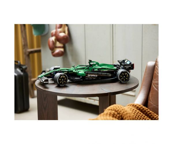 LEGO® Technic: Aston Martin Aramco AMR25 F1® mașină (42240)