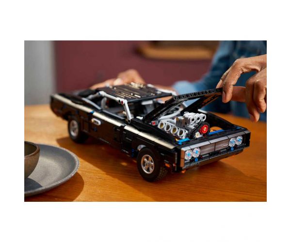 LEGO® Technic: Fast and Furious Dodge Charger R/T mașină (42231)