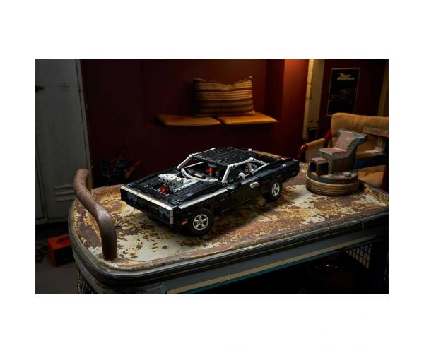 LEGO® Technic: Fast and Furious Dodge Charger R/T mașină (42231)