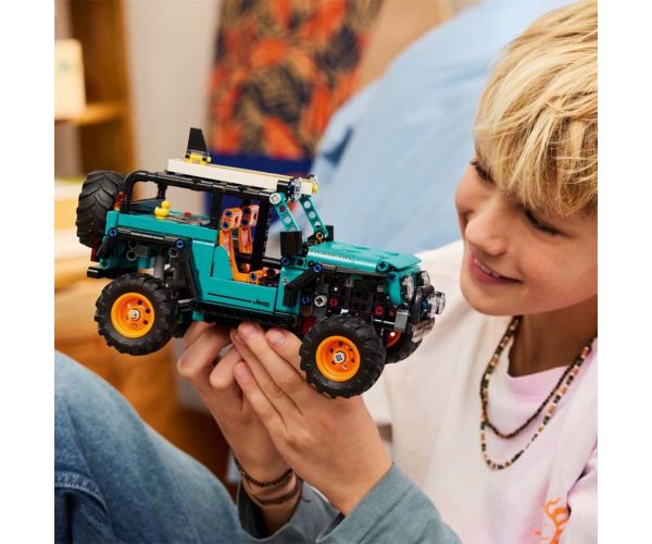 LEGO® Technic: Jeep® Wrangler Rubicon SUV (42227)