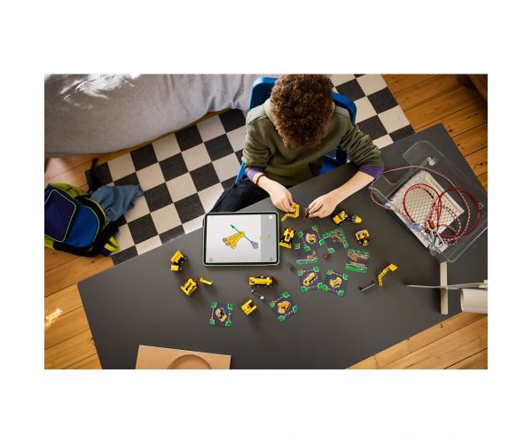 LEGO® Technic: Mini utilaje de construcții (42233)