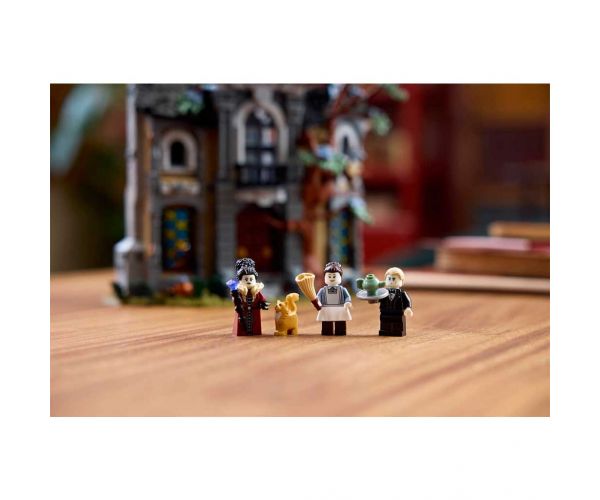 LEGO® Icons: Reședința primarului (11383)