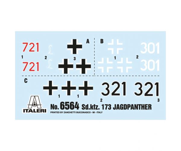 Mașină de model Italeri 1/35 Sd.Kfz.173 Jagdpanther cu echipaj în uniformă de iarnă