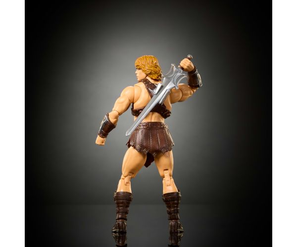 Masters of the Universe: Apărătorii universului He-Man, figurina de acțiune cu accesorii, 16,5 cm - Mattel