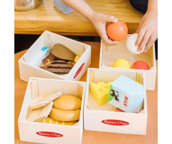 Melissa & Doug: Set de joacă din lemn cu alimente în lăzi - Spin Master
