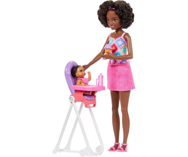 Păpușa Barbie într-o rochie roz set de joacă bone babysitter - Mattel