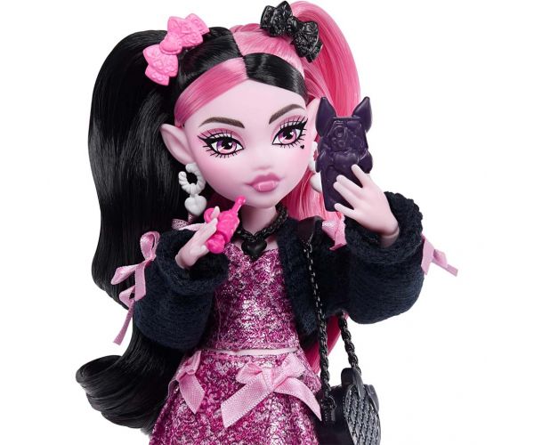 Păpușă Monster High Draculaura cu accesorii - Mattel
