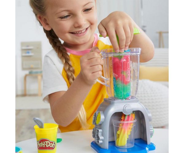 Play-Doh: Swirlin Smoothies Turmixgép 5 tégely gyurmával 198g