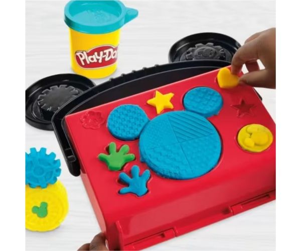 Play-Doh: Disney Jr. On-The-Go Mickey set portabil de plastilină - Hasbro