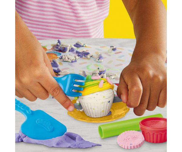 Play-Doh: Set de plastilină Turn de brioșe – Hasbro