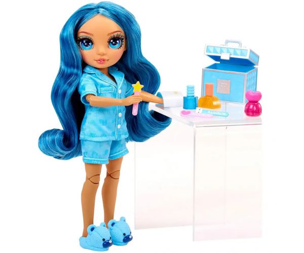 Rainbow High Jr: Petrecere în pijama păpușa de modă Skyler