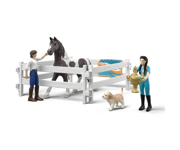 Schleich: Set de joacă Antrenamentul de călărie al lui Kim din Horse Club (42799)