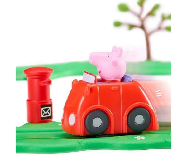 Set de joacă Peppa Purcelușa Whizz-Around cu mașină roșie