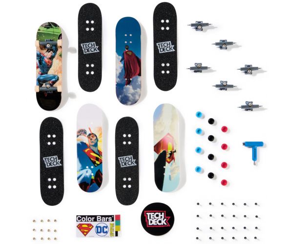 Tech Deck: Set de 4 fingerboard-uri Superman - Spin Master