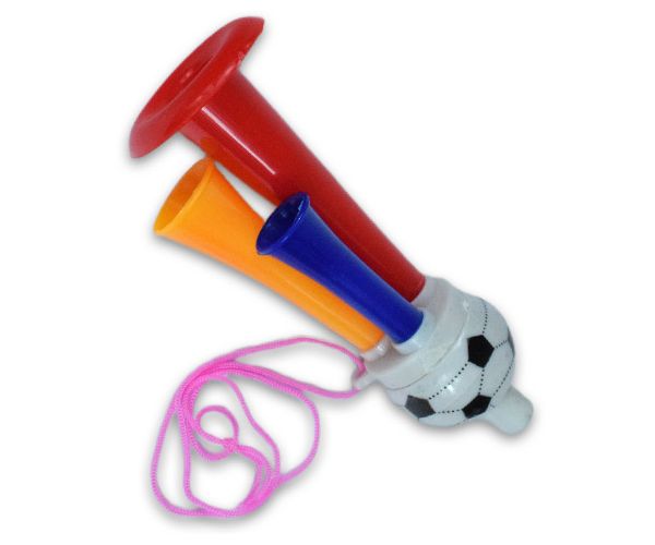 Trompetă care poate fi pusă în gât cu model minge de fotbal cu triplu claxon 13cm